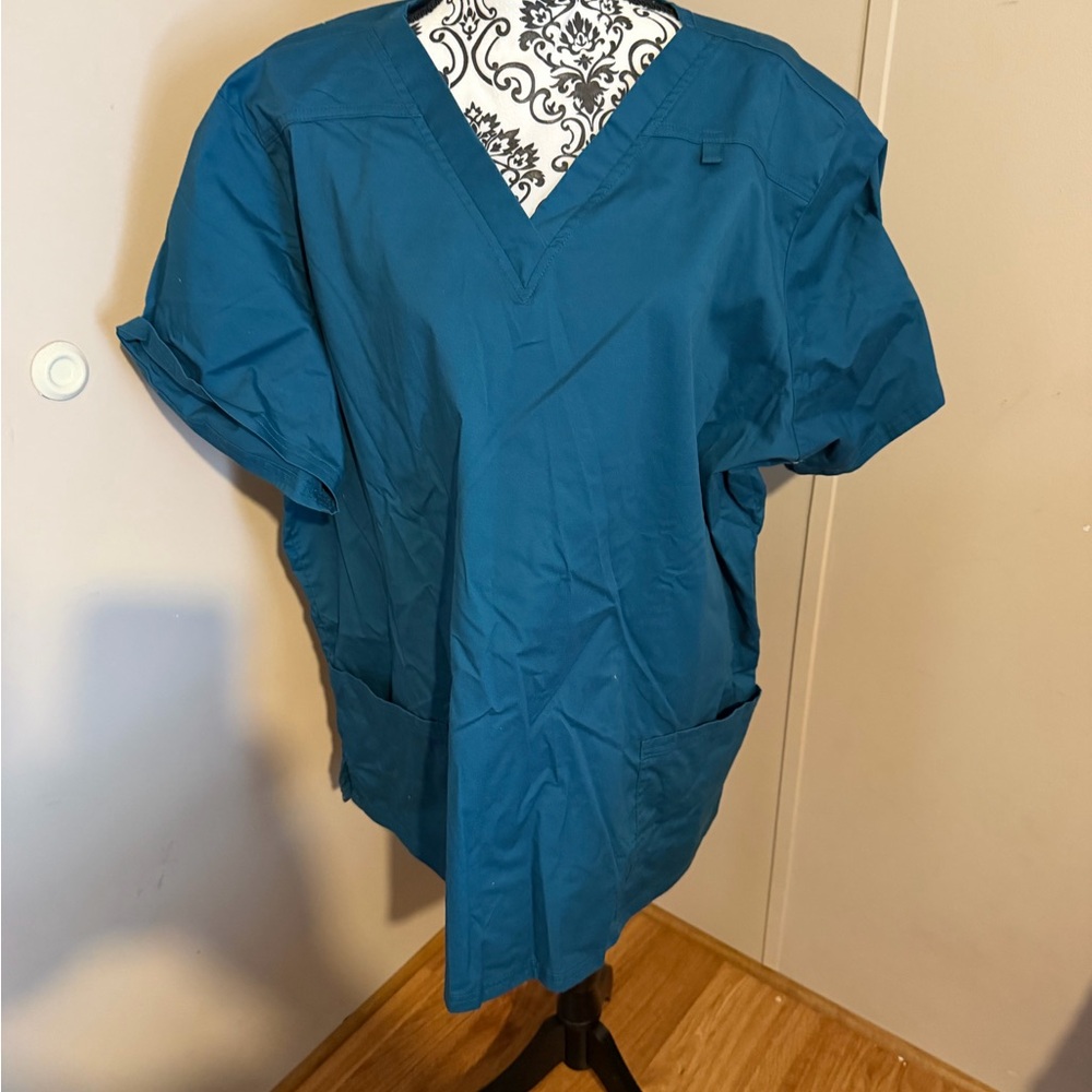 Butter-Soft Stretch Teal scrub top